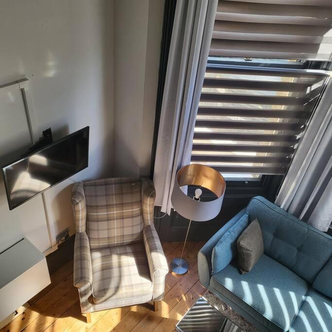 21 Mini Loft Apartment - Great Location - Comfy King Size Bed Brighton ภายนอก รูปภาพ